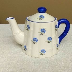 1930s Vintage Blue Corn Flowers on raised Bamboo Pattern Teapot